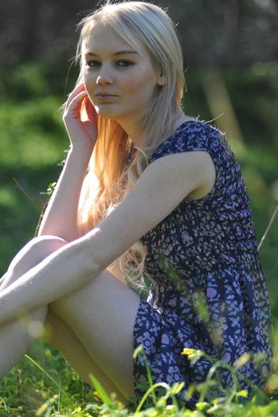 Gorgeous blonde hottie goes on a naked walk in the forest in Girlfolio set Spring Time